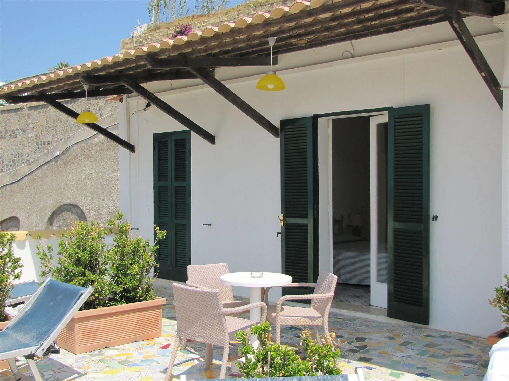 Appartamenti Casa Del Sole Sant'Angelo  Eksteriør billede